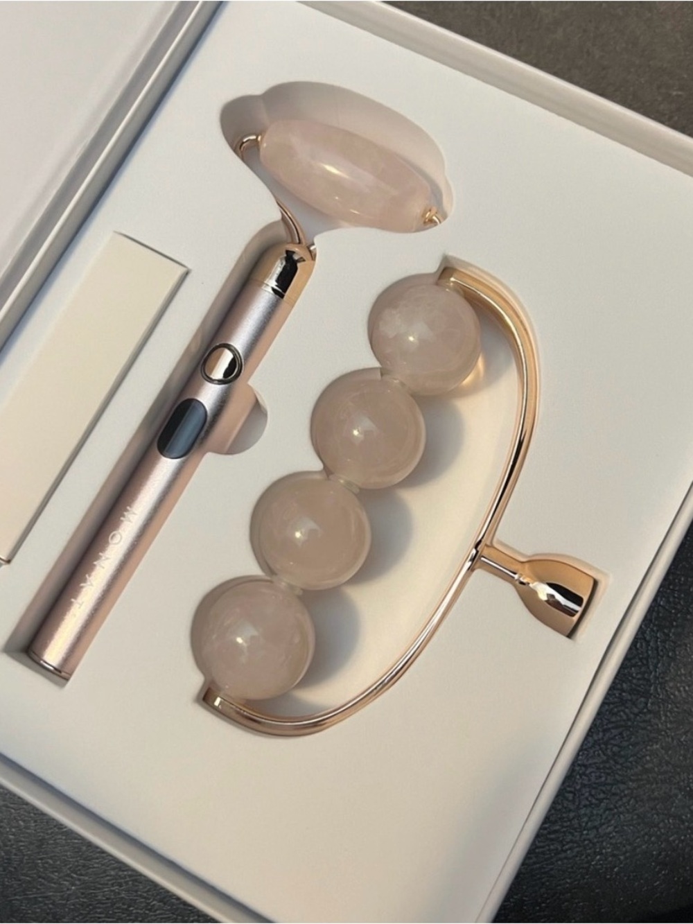 MONAT White LED Compact Mirror & Accessory Set - Picture 7 of 16